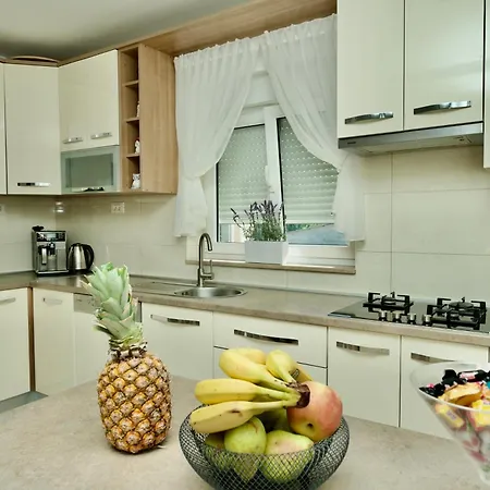 Appartement Lana Bristivica
