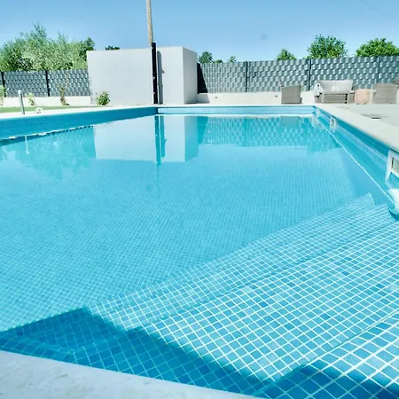 Lana Apartman Bristivica